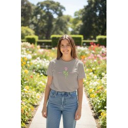 REMERA MUJER L EL AMOR NUNCA DEJA DE...